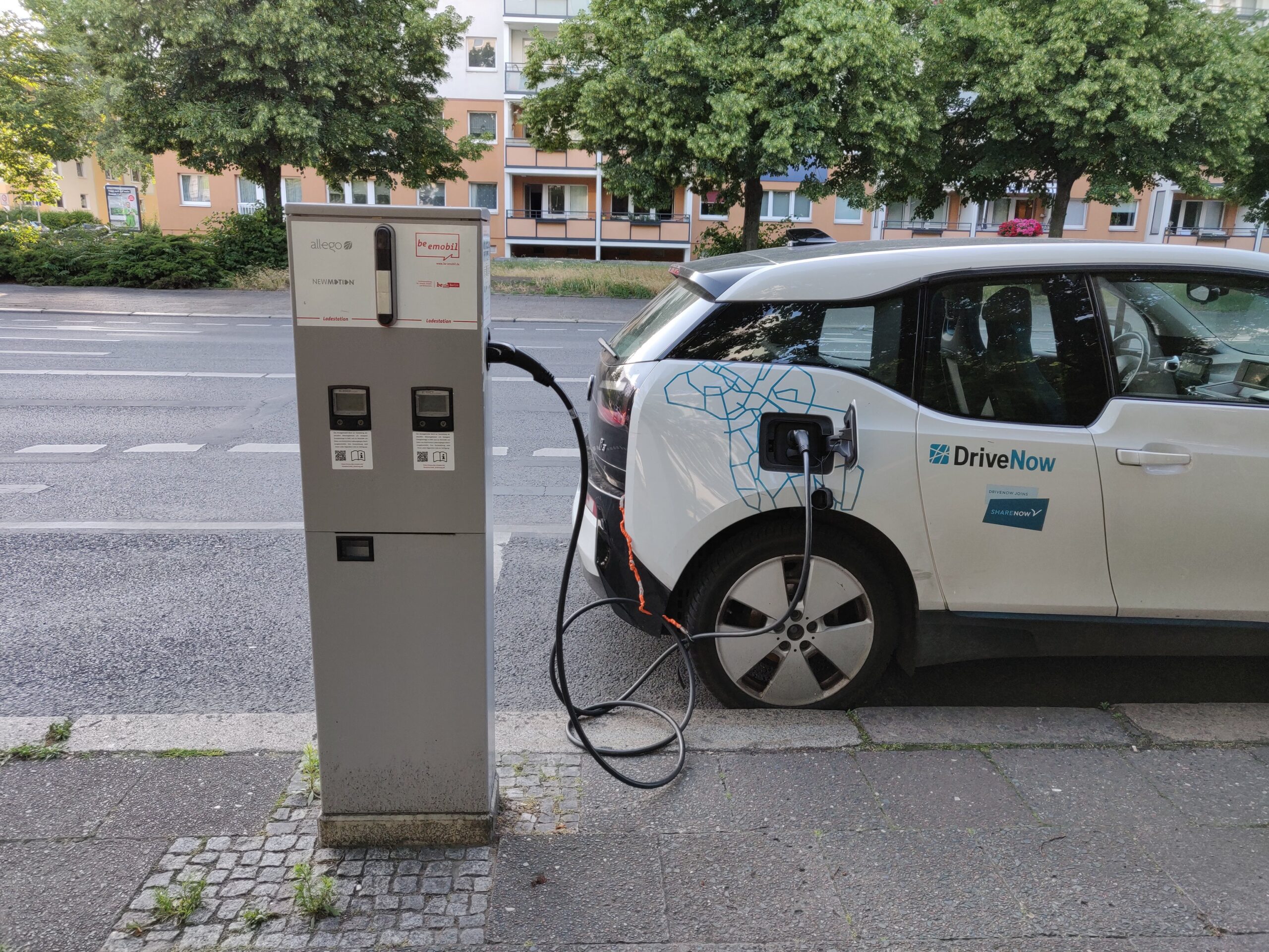 Building a Meaningful Car Sharing Service of the Future